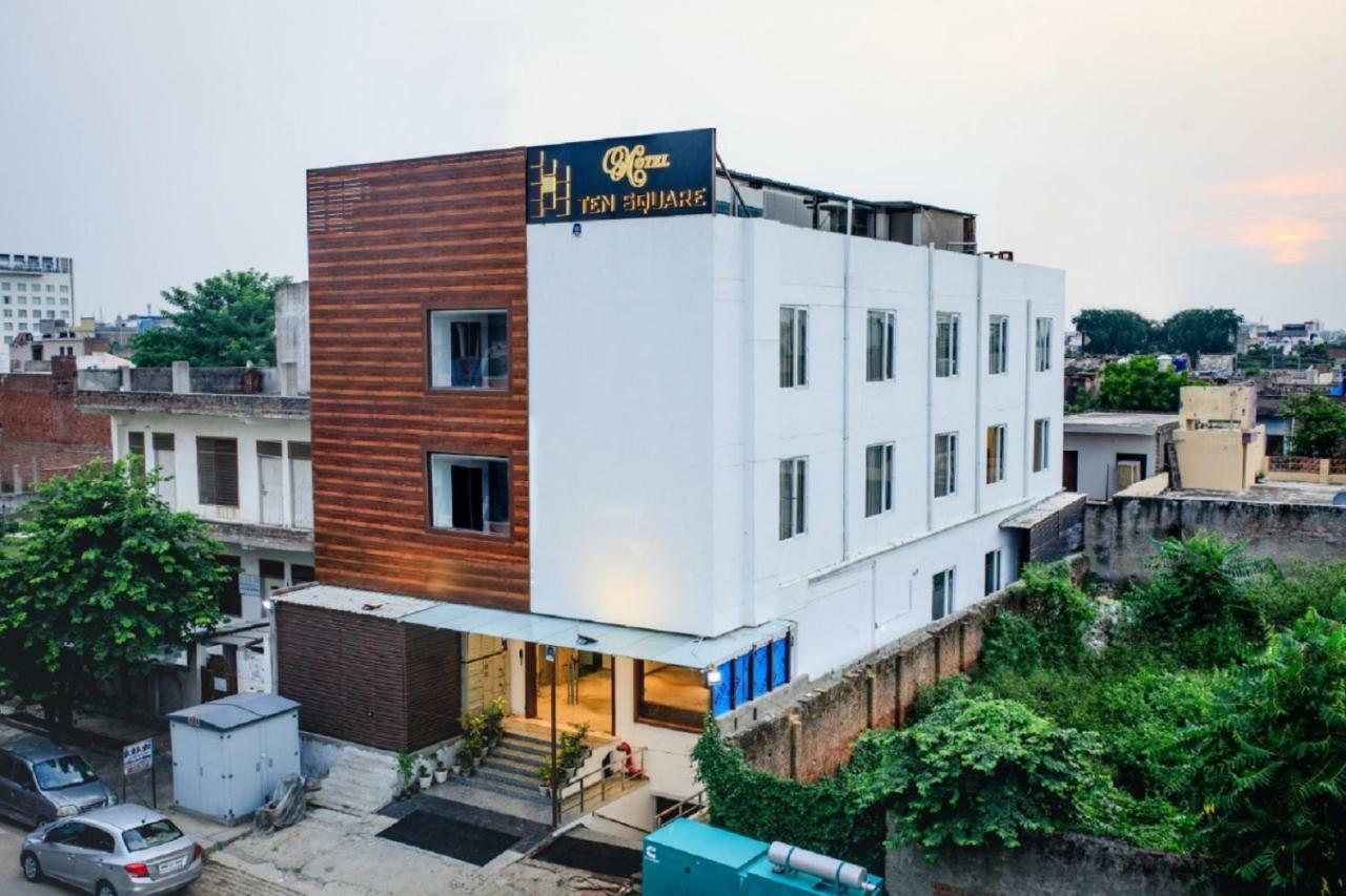 Nhà mặt đất 400 m² 21 phòng ngủ, 21 phòng tắm riêng ở Tajganj Agra  Ngoại thất bức ảnh