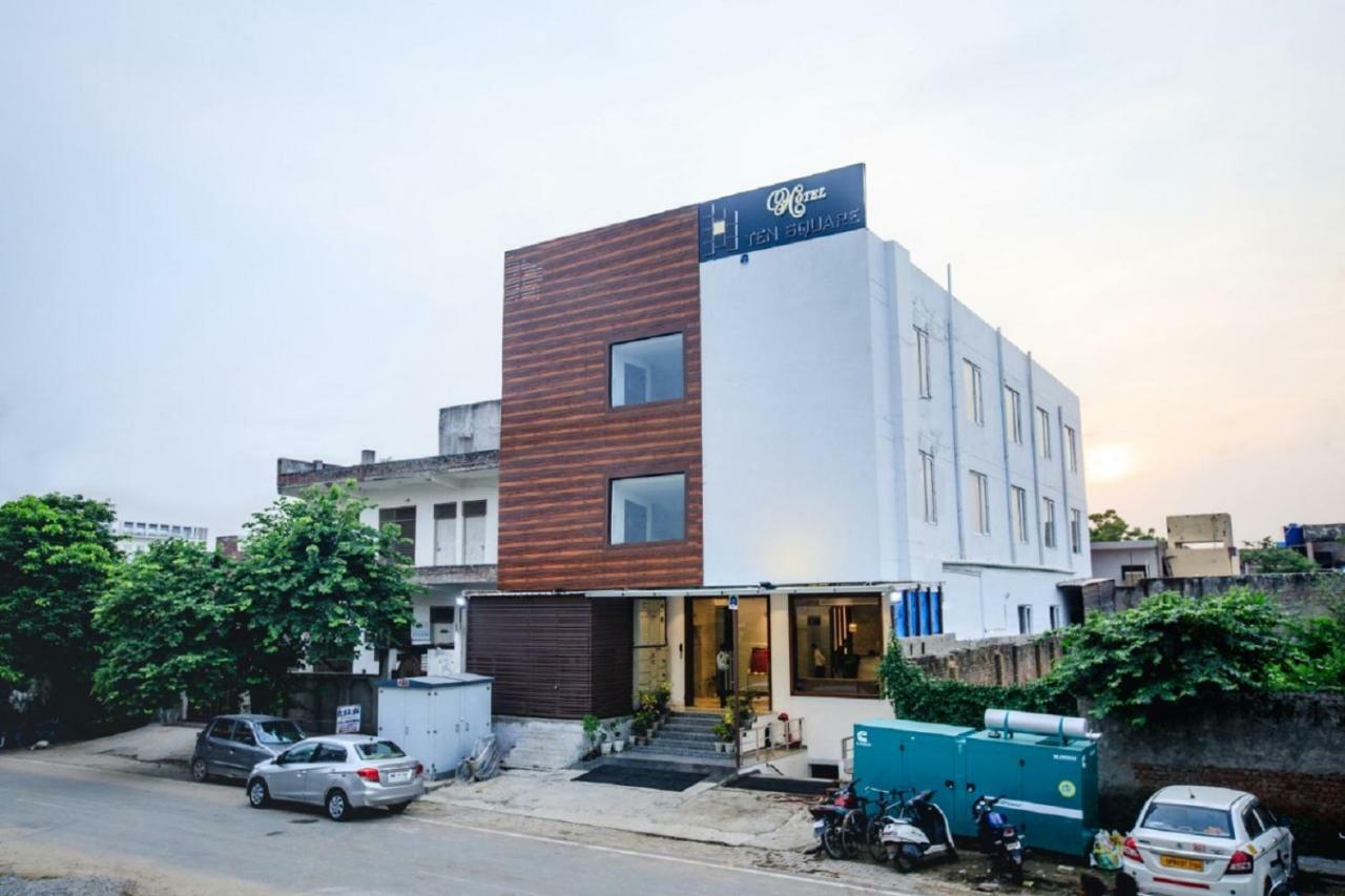 Nhà mặt đất 400 m² 21 phòng ngủ, 21 phòng tắm riêng ở Tajganj Agra  Ngoại thất bức ảnh