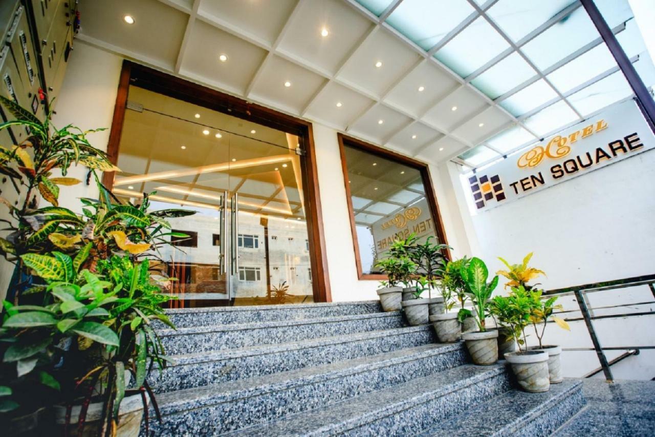Nhà mặt đất 400 m² 21 phòng ngủ, 21 phòng tắm riêng ở Tajganj Agra  Ngoại thất bức ảnh